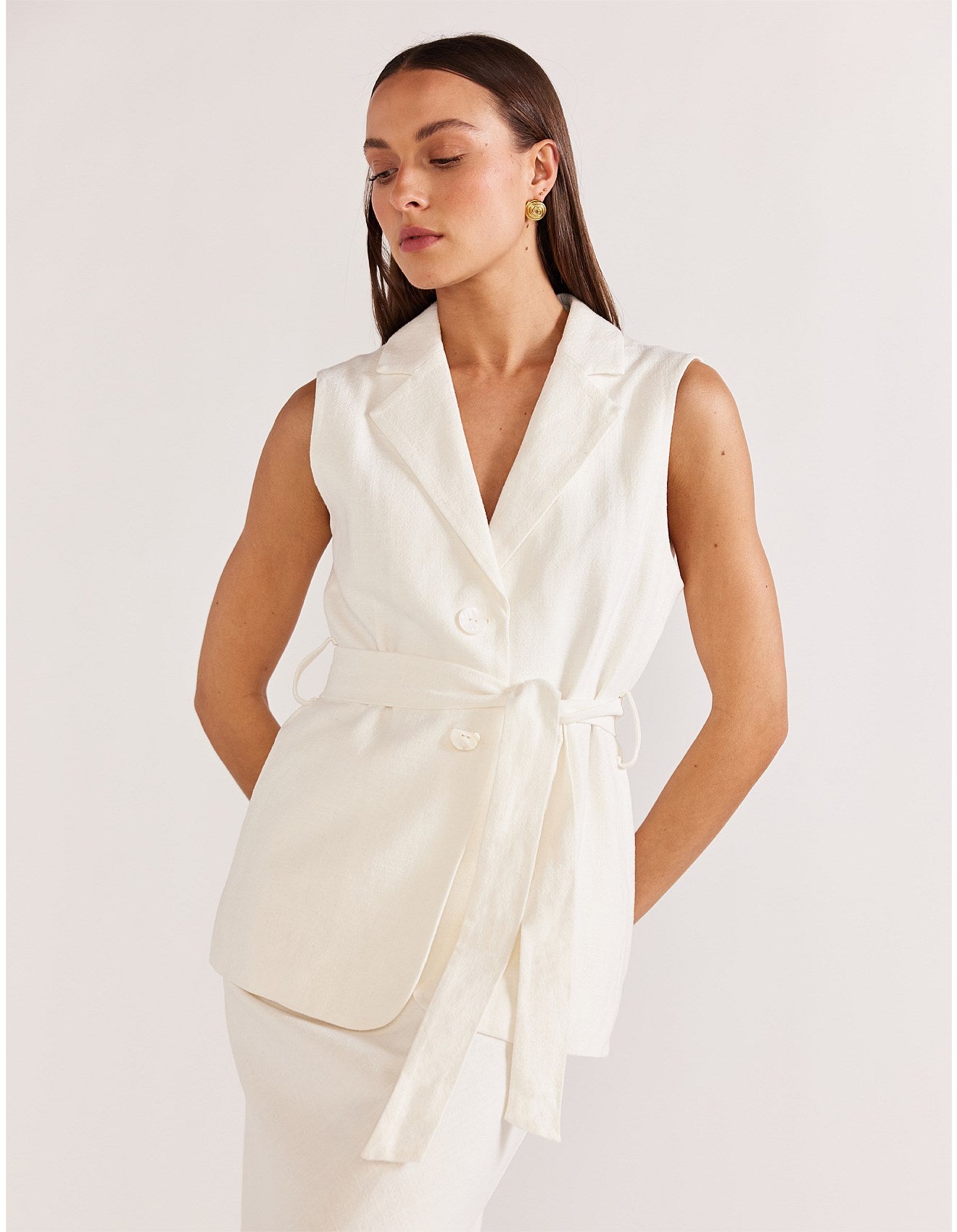 STAPLE THE LABEL-  Women's Mira Sleeveless Blazer - White