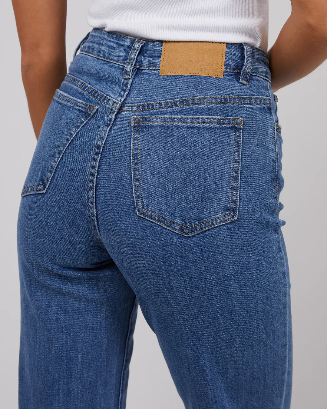 SILENT THEORY- Myla Comfort Straight Jean Blue