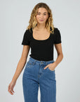 SILENT THEORY - Mia Tee. Black