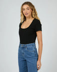 SILENT THEORY - Mia Tee. Black