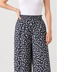 HOLMES & FALLOW - Printed Straight Leg Pant With Elastic Waist