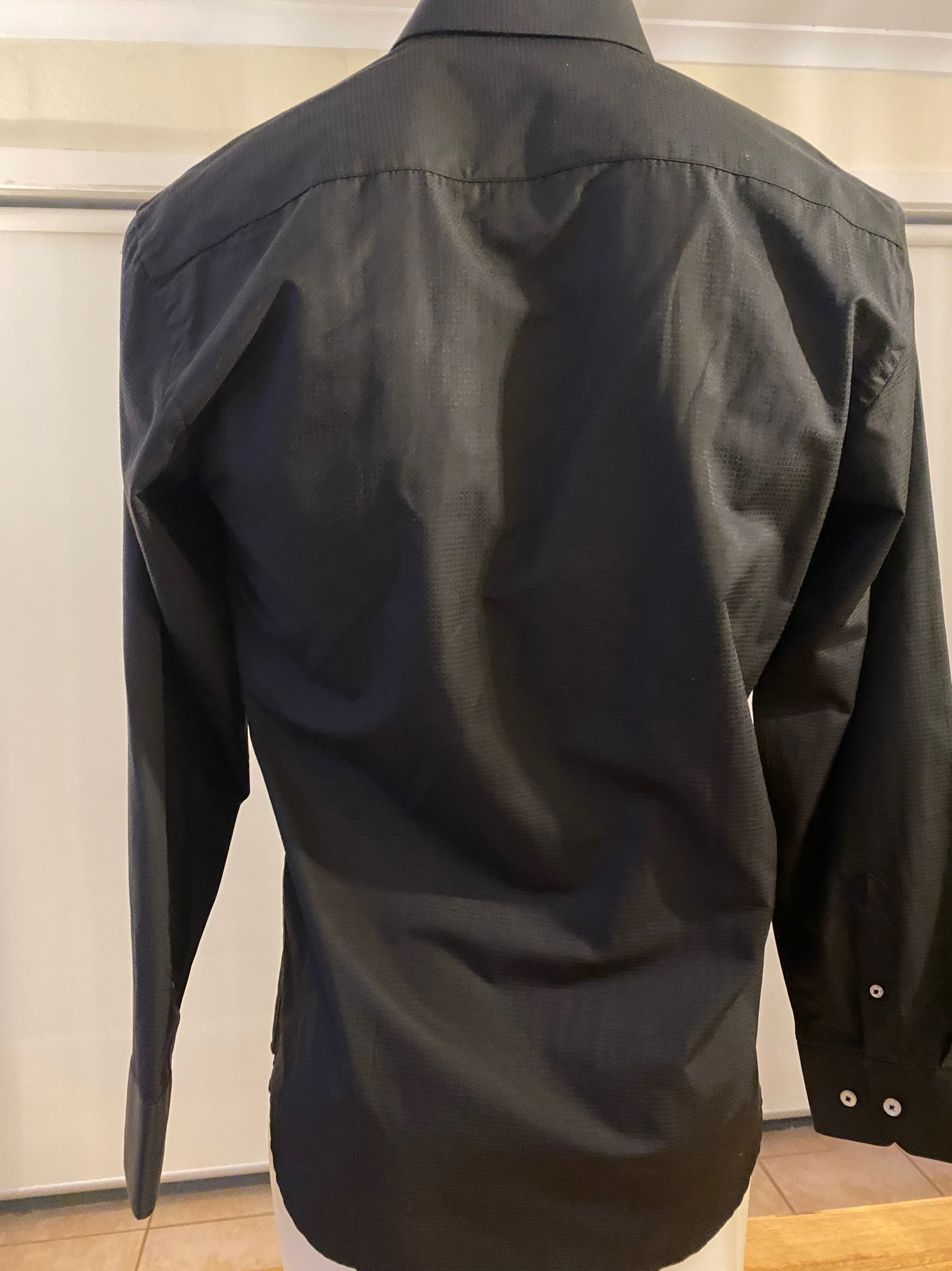 MENDORAL SHIRTS- BLACK Long Sleeved Casual Shirt.