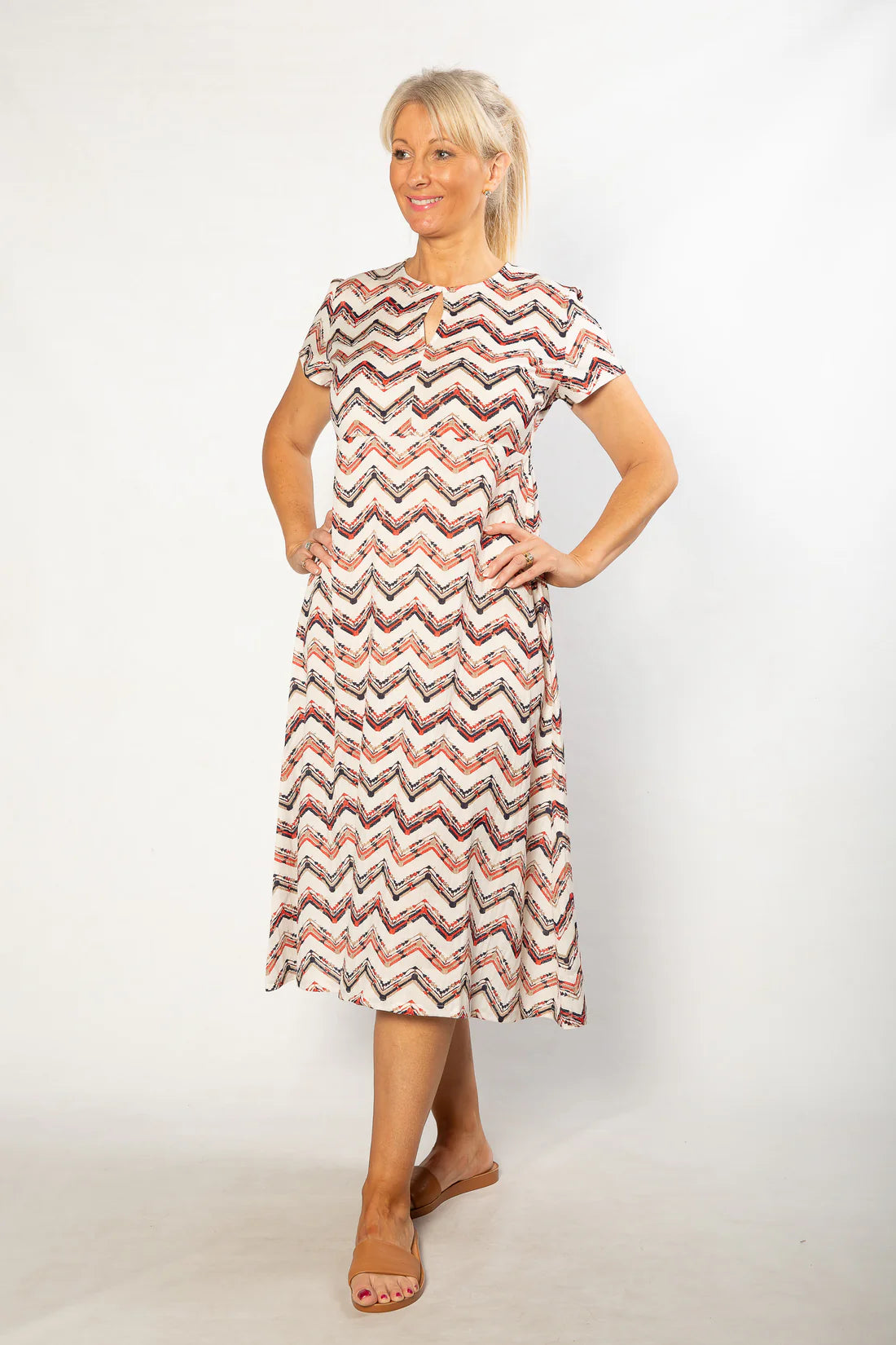 EQUINOX - Cotton blend Keyhole Zig Zag Print Dress with Short Sleeves 7250 Paprika