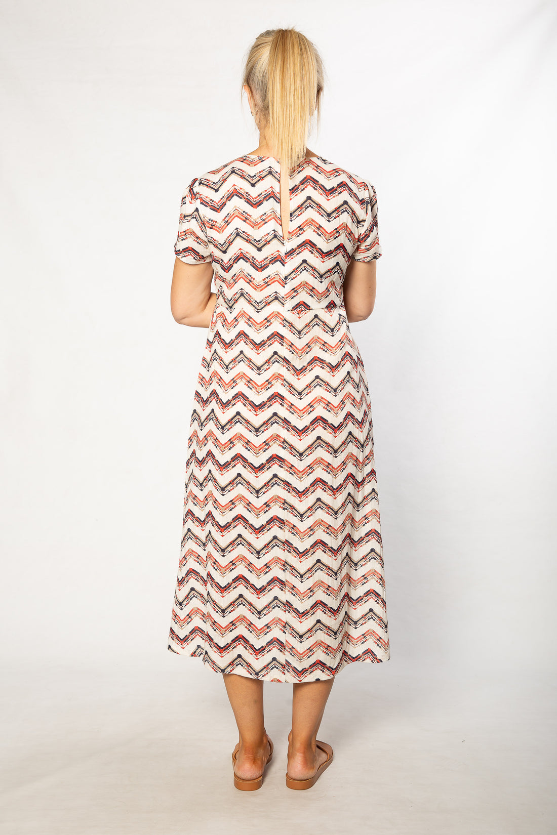 EQUINOX - Cotton blend Keyhole Zig Zag Print Dress with Short Sleeves 7250 Paprika