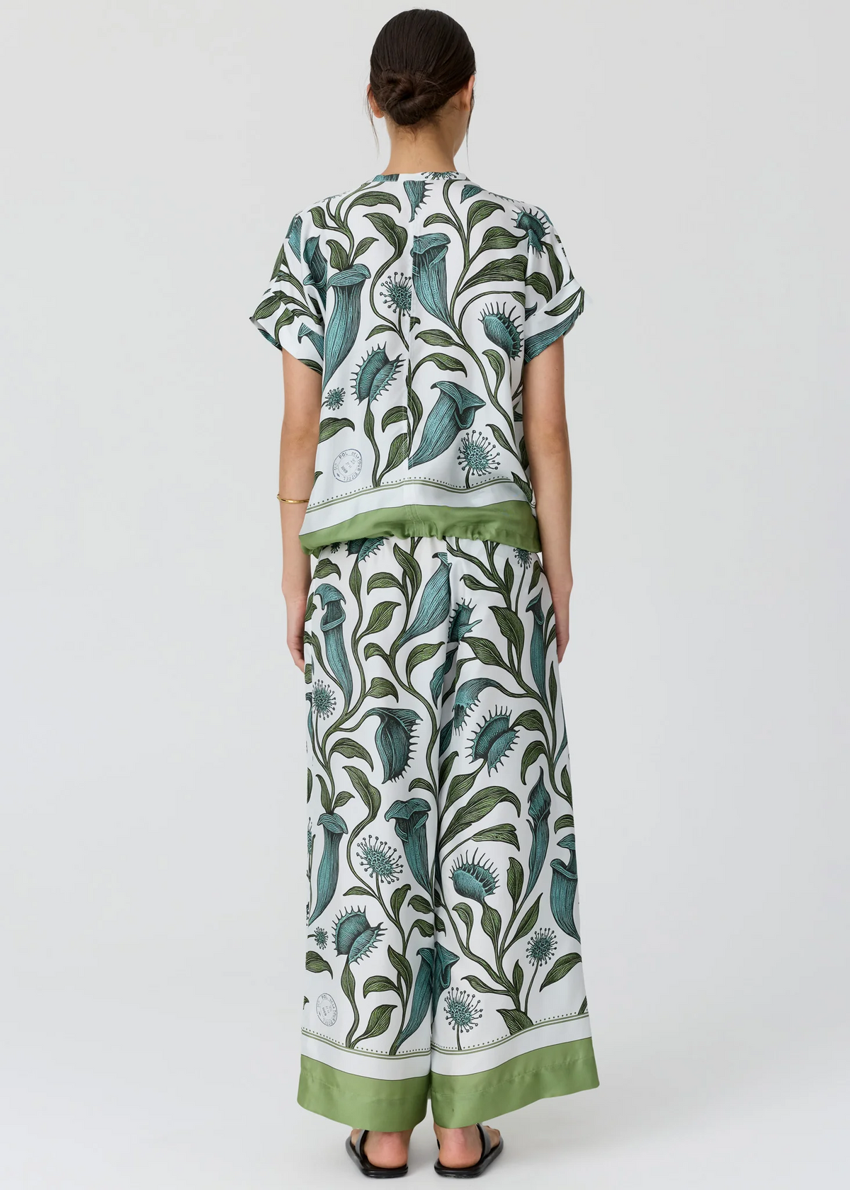 POL - Linne Silk Top - Linne Border Print