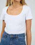 SILENT THEORY - Mia Tee.  White