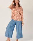 ELLIS AND DEWEY- DRAPE TOP - TONAL PALM