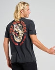 MAD HUEYS-  - SHARK TINS SS TEE - Washed Black