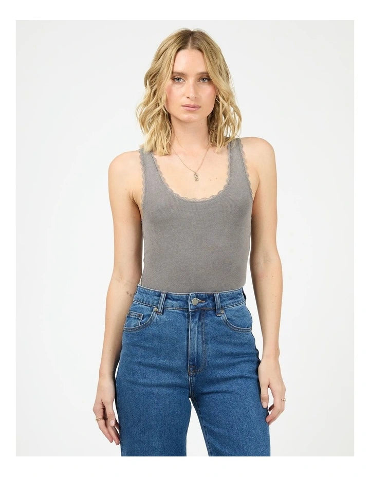 ALL ABOUT EVE - Washed Rib Lace Tank - Charcoal