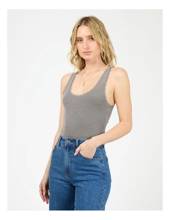 ALL ABOUT EVE - Washed Rib Lace Tank - Charcoal