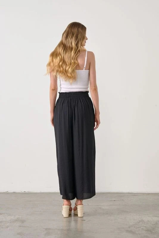 HOLMES &amp; FALLON - Wide Leg Pant with elastic waist - Black