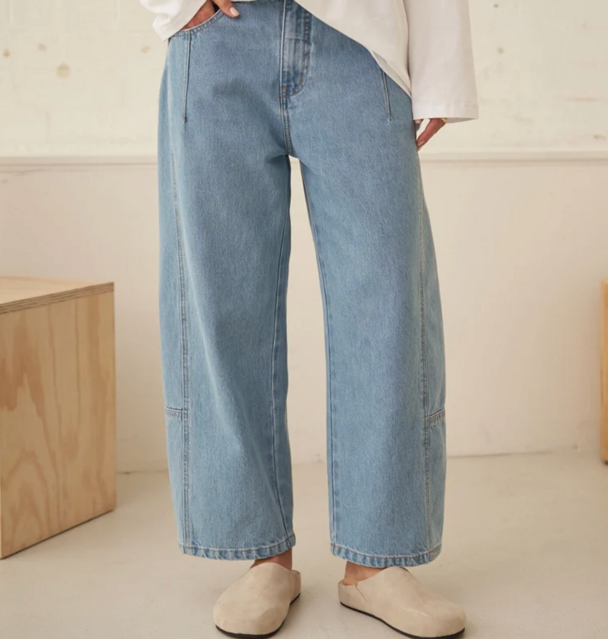 CERES Demi Barrel Jean - Vintage Blue