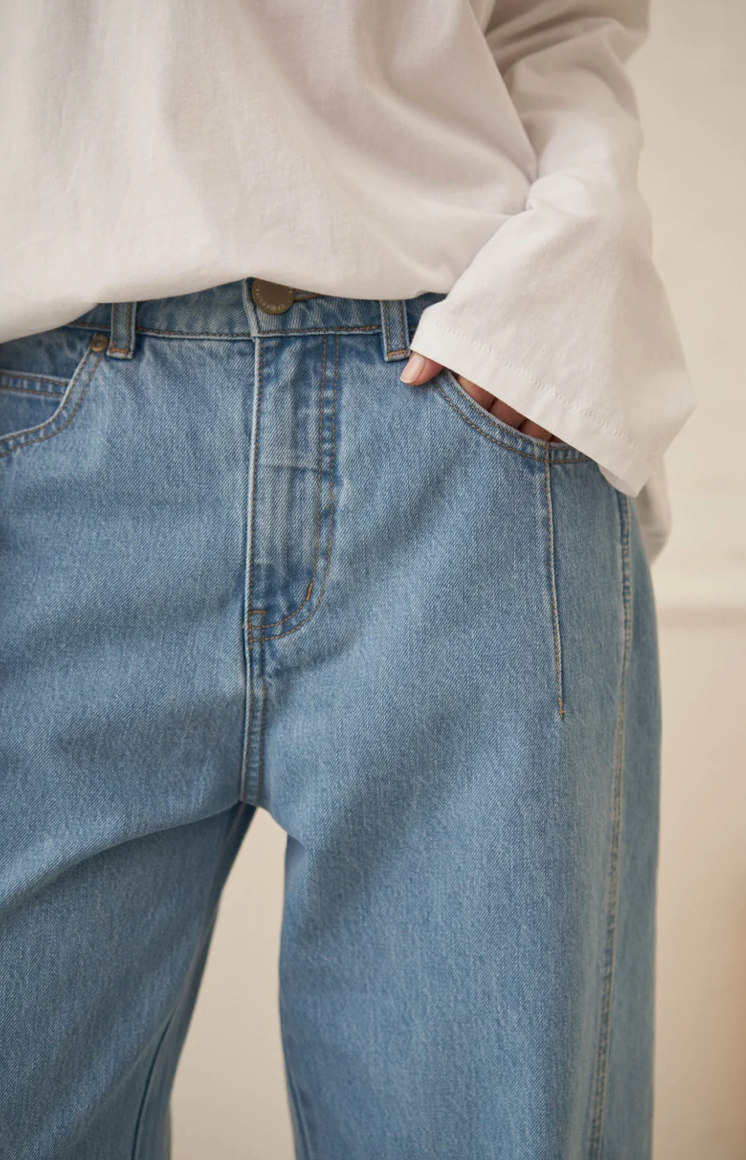 CERES Demi Barrel Jean - Vintage Blue