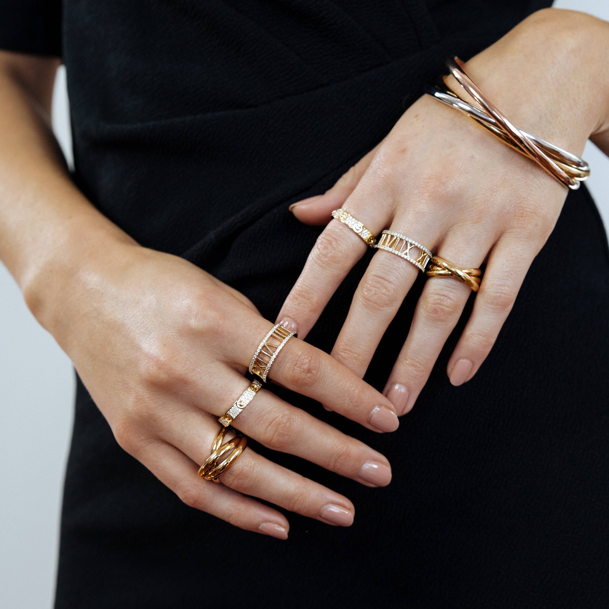 Trinity Interlocking Bangles Tri-Gold Plated|3-1070-T